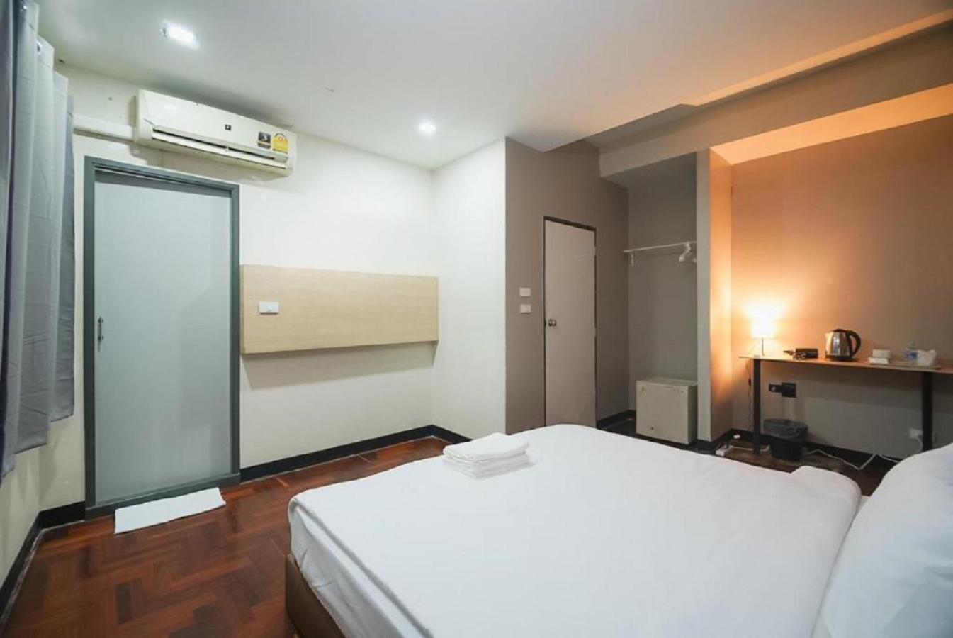 Go Inn Silom - Bts Saint Louis Bangkok Exterior foto